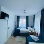 Aparts4ring 10, * Nürburg