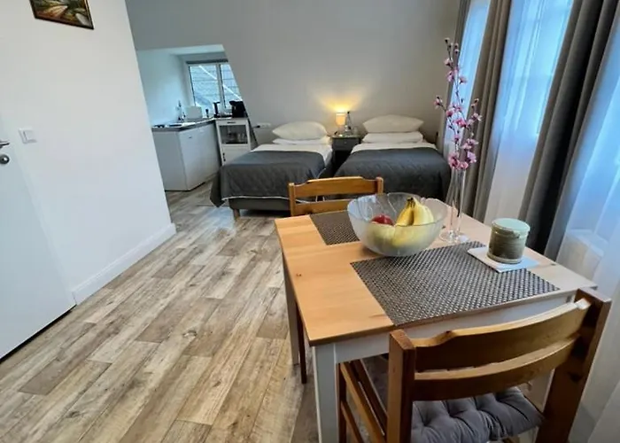 Apartamento Aparts4ring 10, *